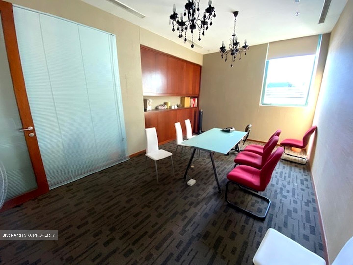Highland Centre (D19), Office #452192691